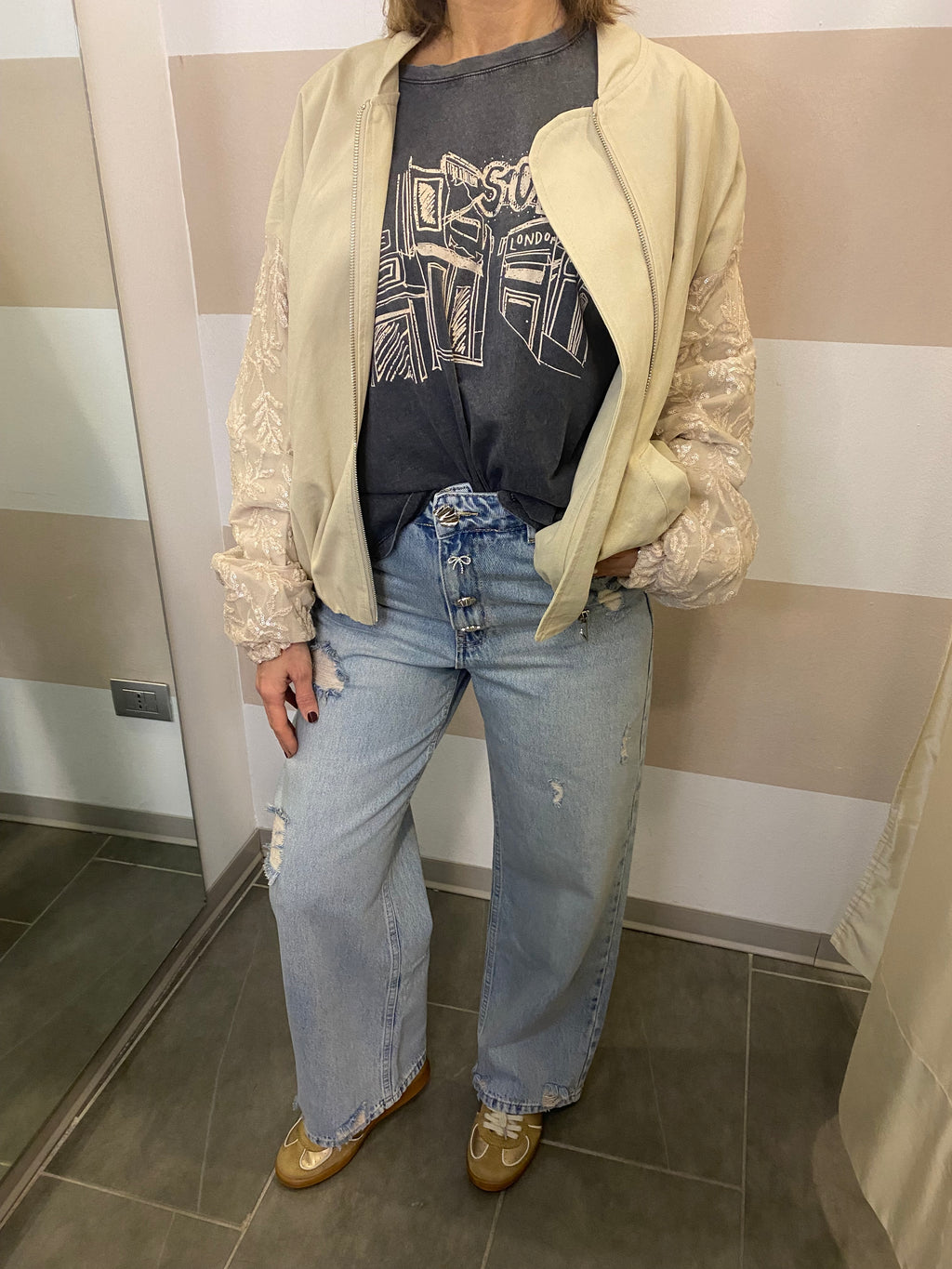 Bomber con manica paillettes