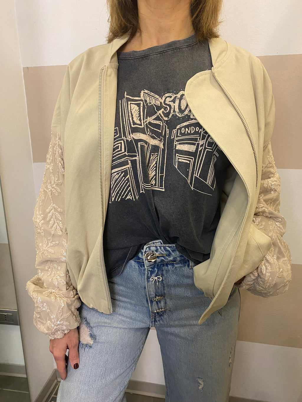 Bomber con manica paillettes