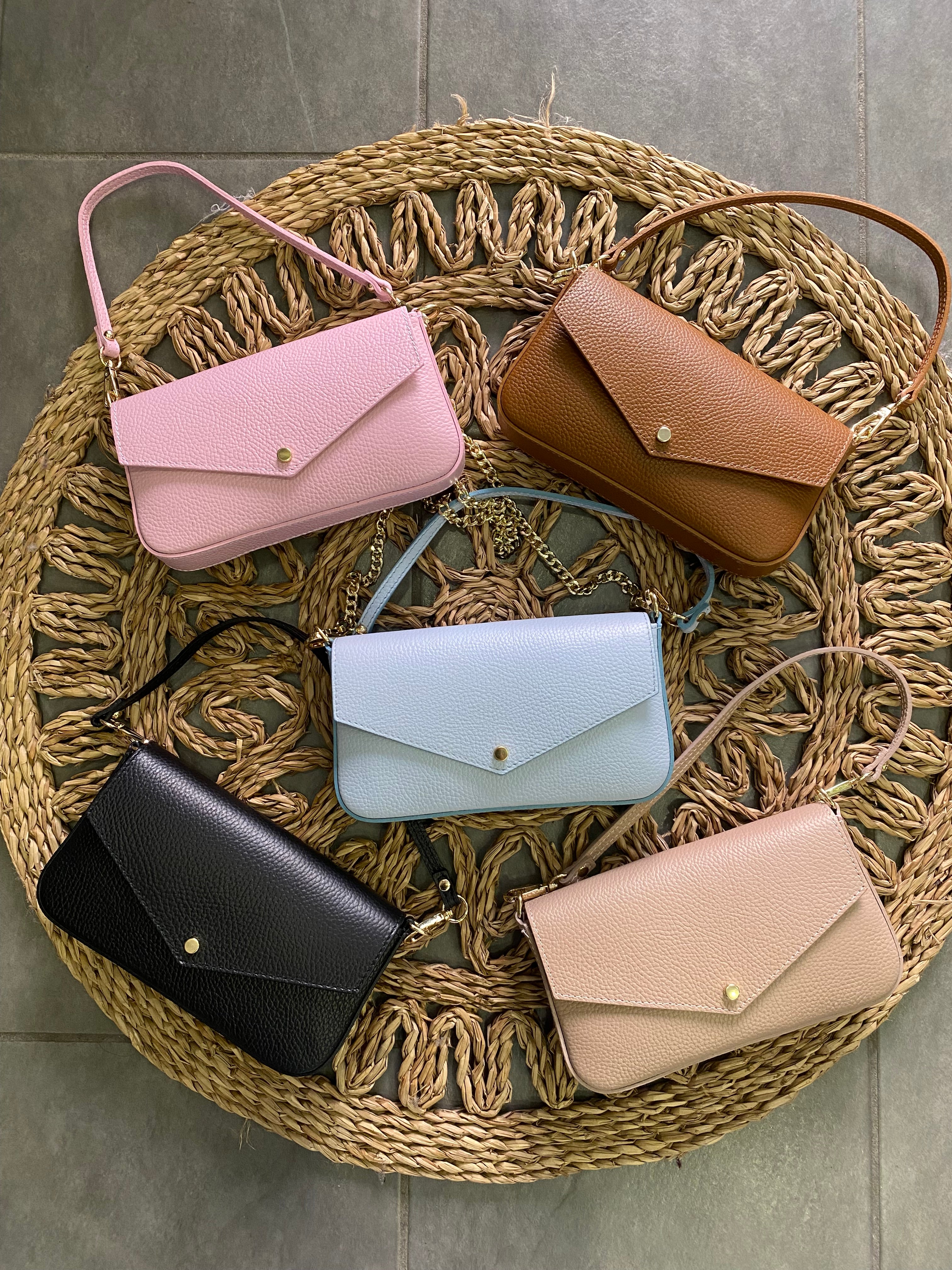 Pochette a busta in pelle