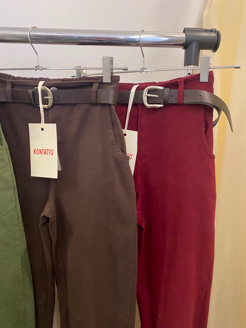 Pantalone barrell kontatto