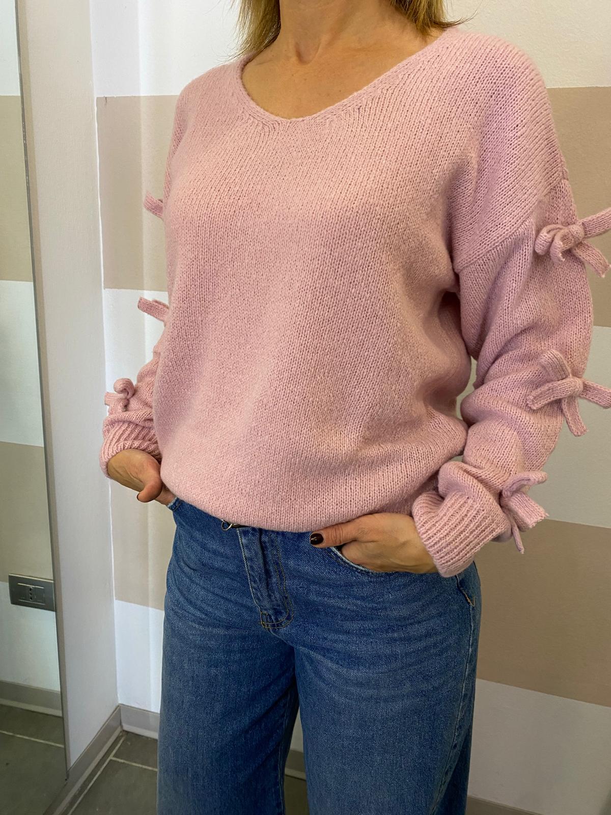 Maglione con fiocchetti Kontatto